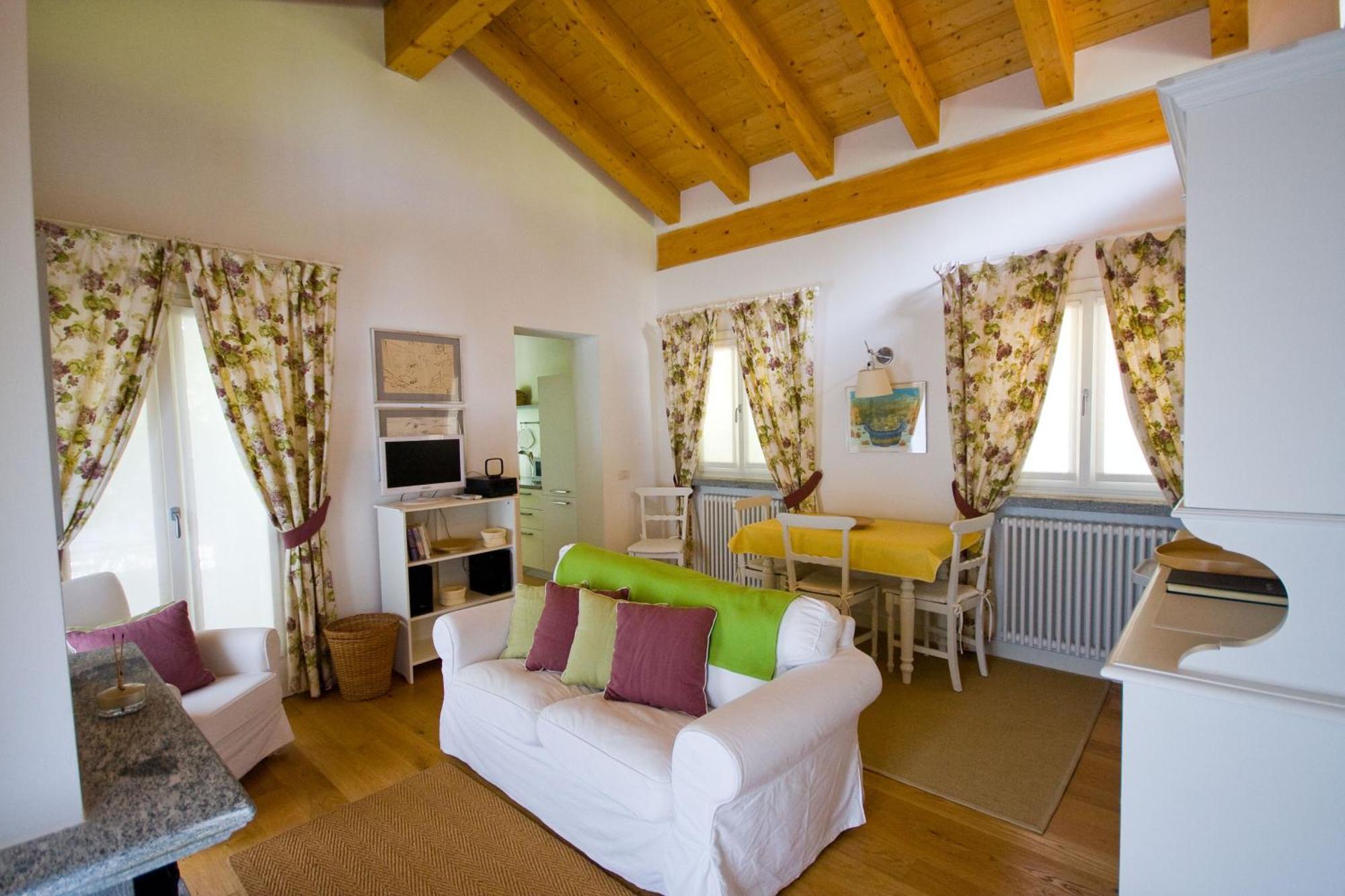 Agriturismo Castello Di Vezio Varenna Værelse billede