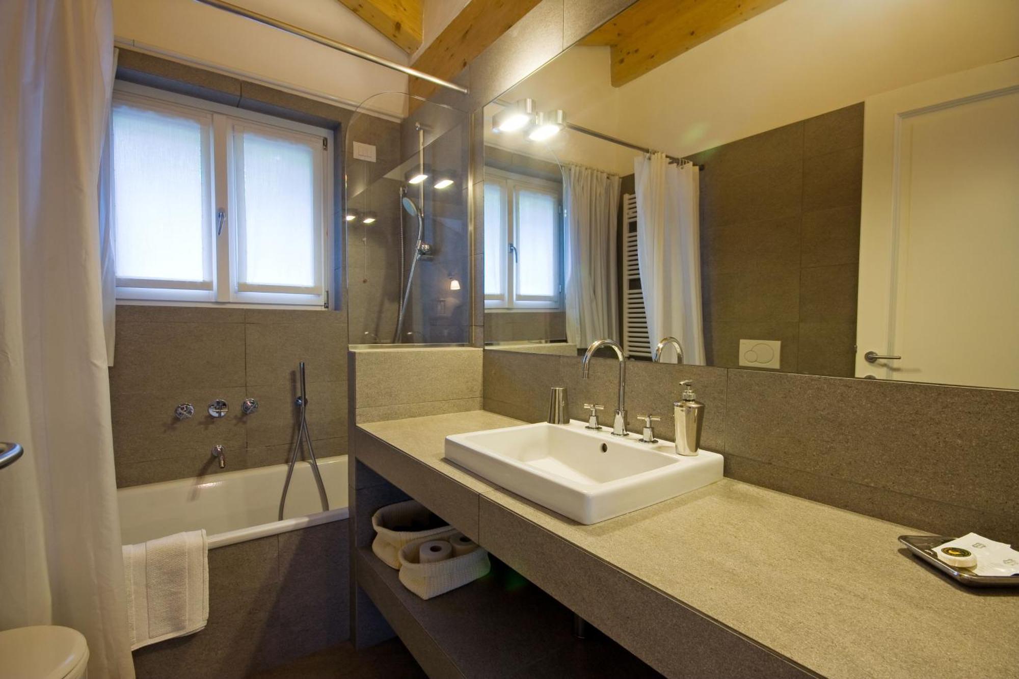 Agriturismo Castello Di Vezio Varenna Værelse billede