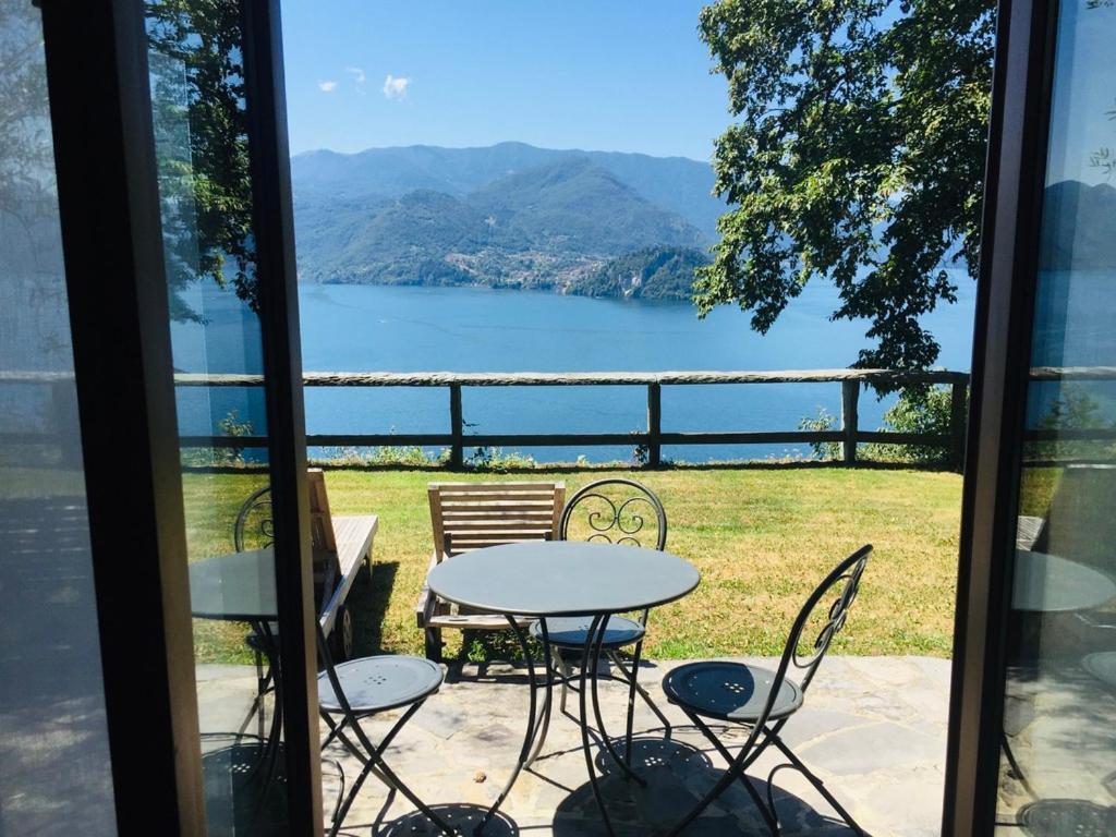 Agriturismo Castello Di Vezio Varenna Eksteriør billede
